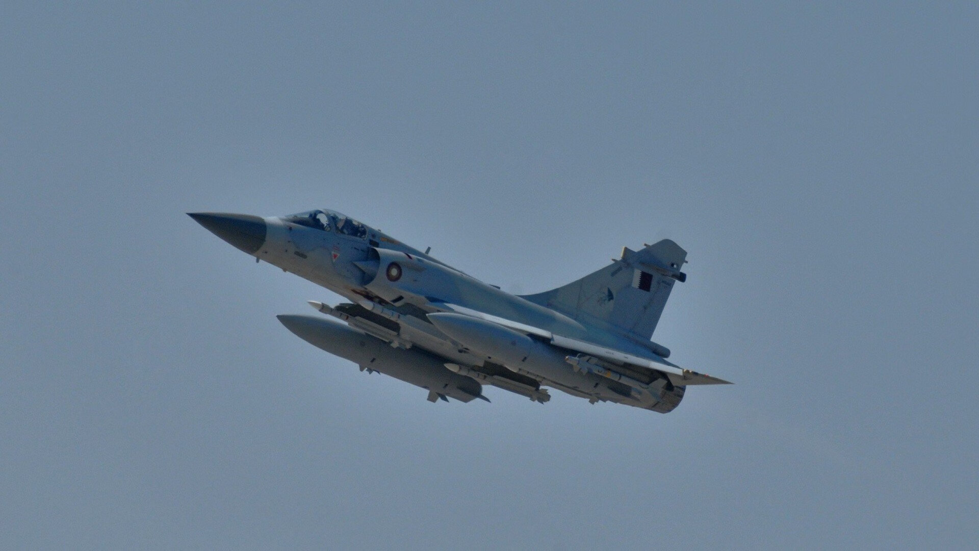 中超大连人主场击败梅州客家，避免提前降级，中超 大连人