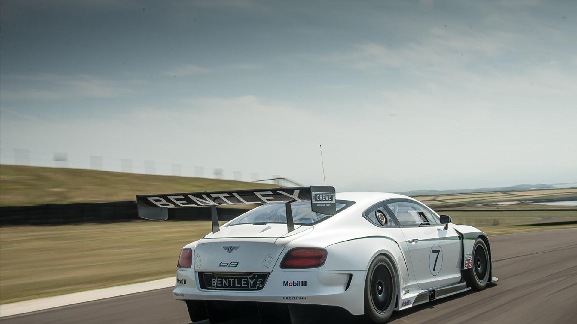 体育科技实验室发布运动员监测报告,运动员检测是随时的吗